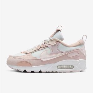 Nike Air Max 90 Futura
Women's Shoes US8